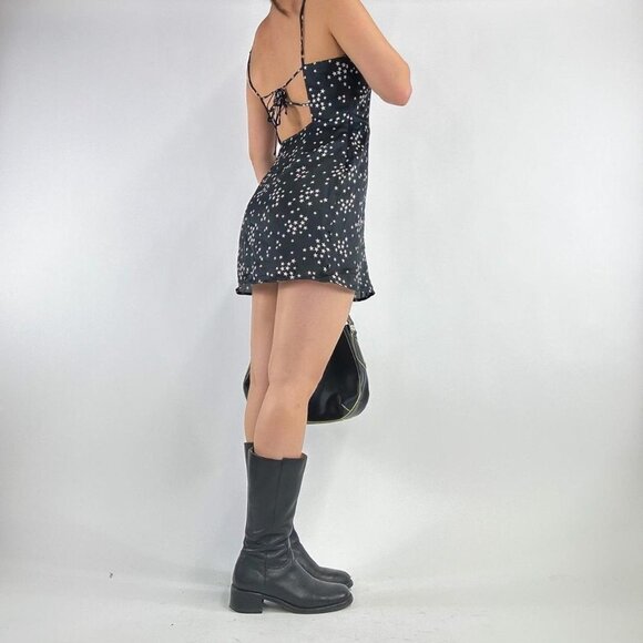 Star girl satin dress with lace up back details! 90s style - Picture 4 of 4